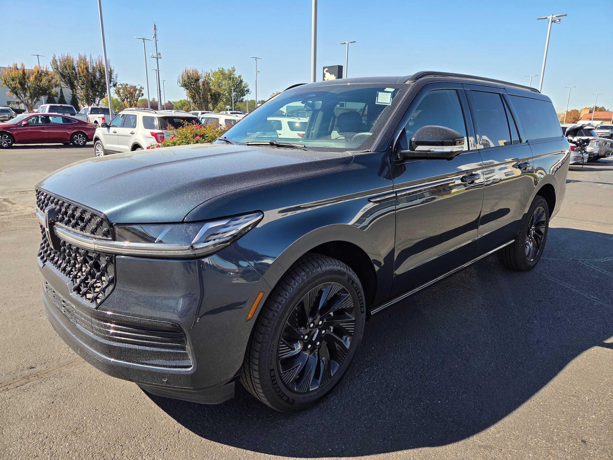 New 2026 Lincoln Navigator L Reserve w/ Jet Appearance Package AWD/4WD image 7