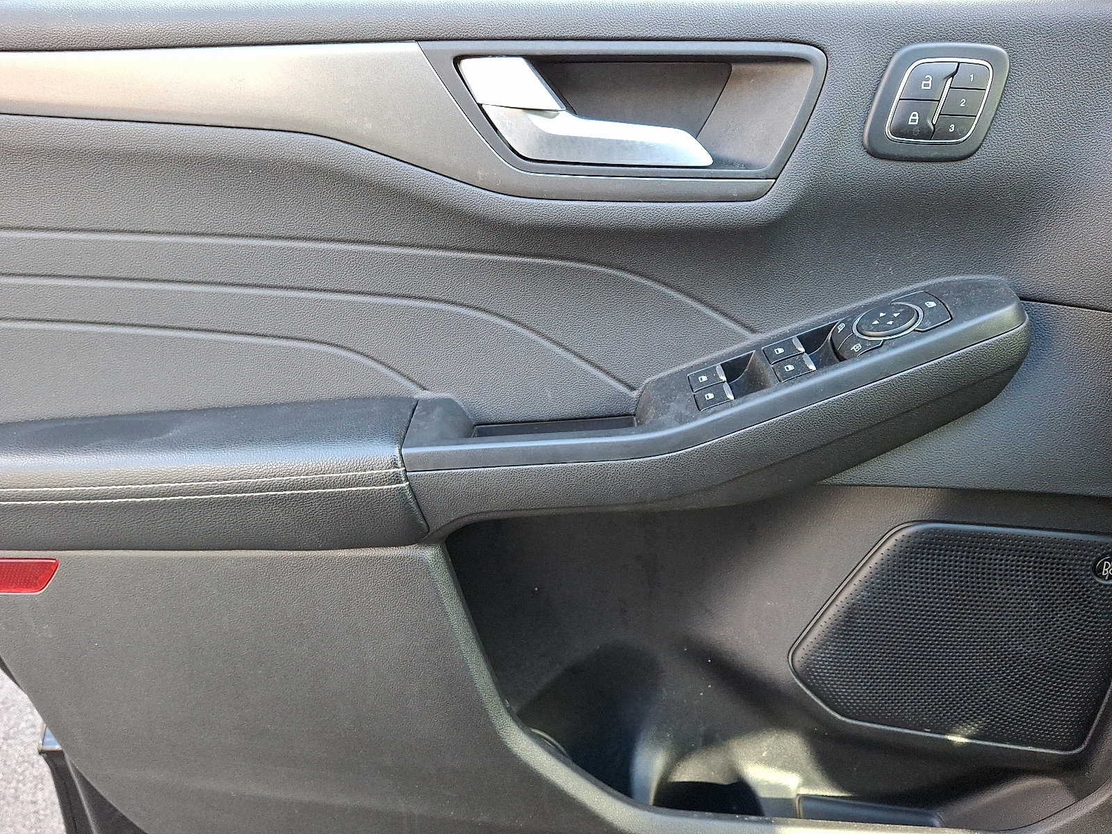 Used 2023 Ford Escape Active w/ Tech Pack #2 image 12