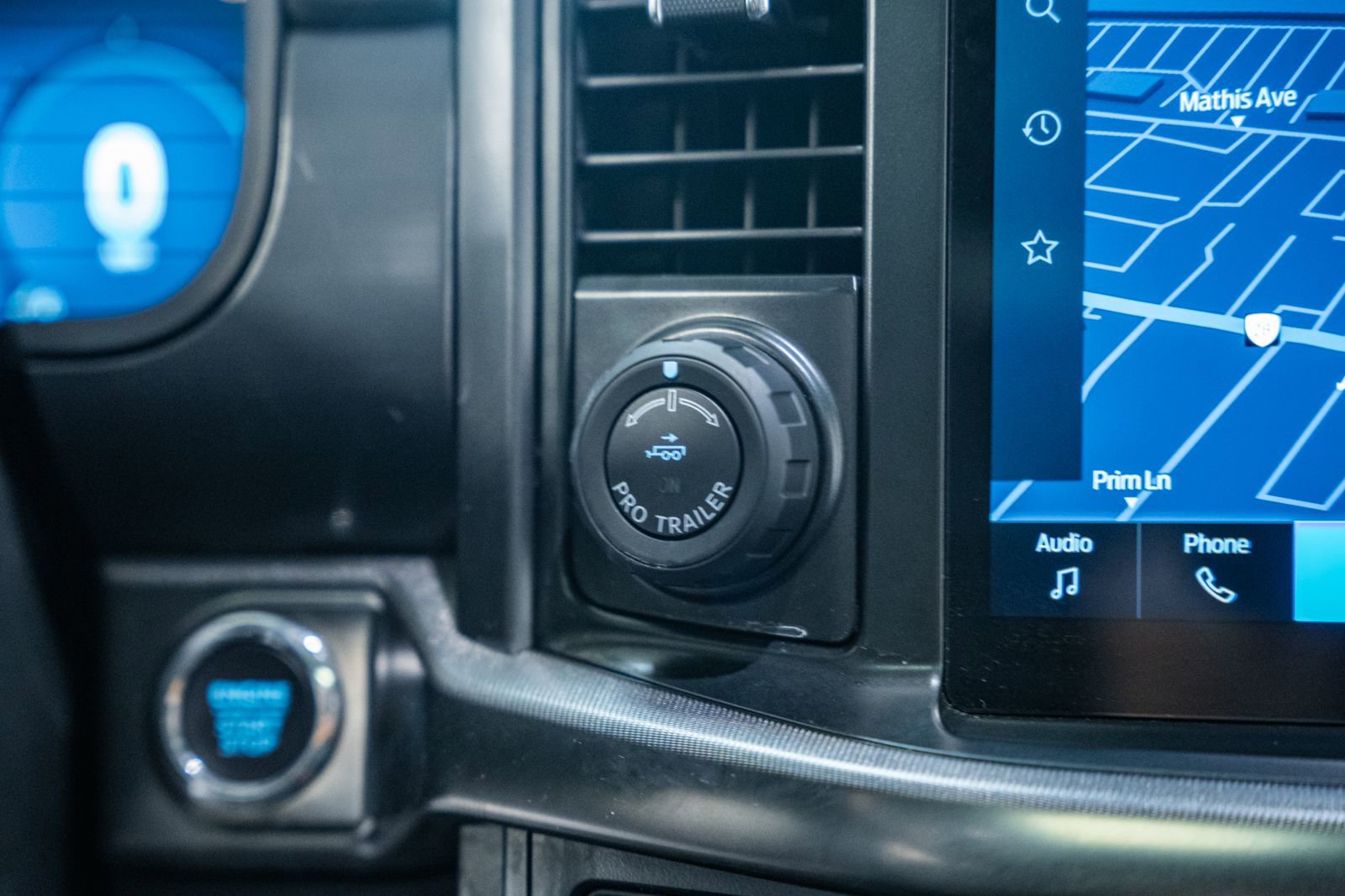 Certified 2024 Ford F150 Lariat image 31