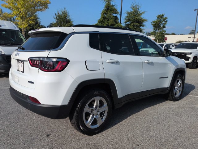 Certified 2023 Jeep Compass Latitude w/ Convenience Group AWD/4WD image 4