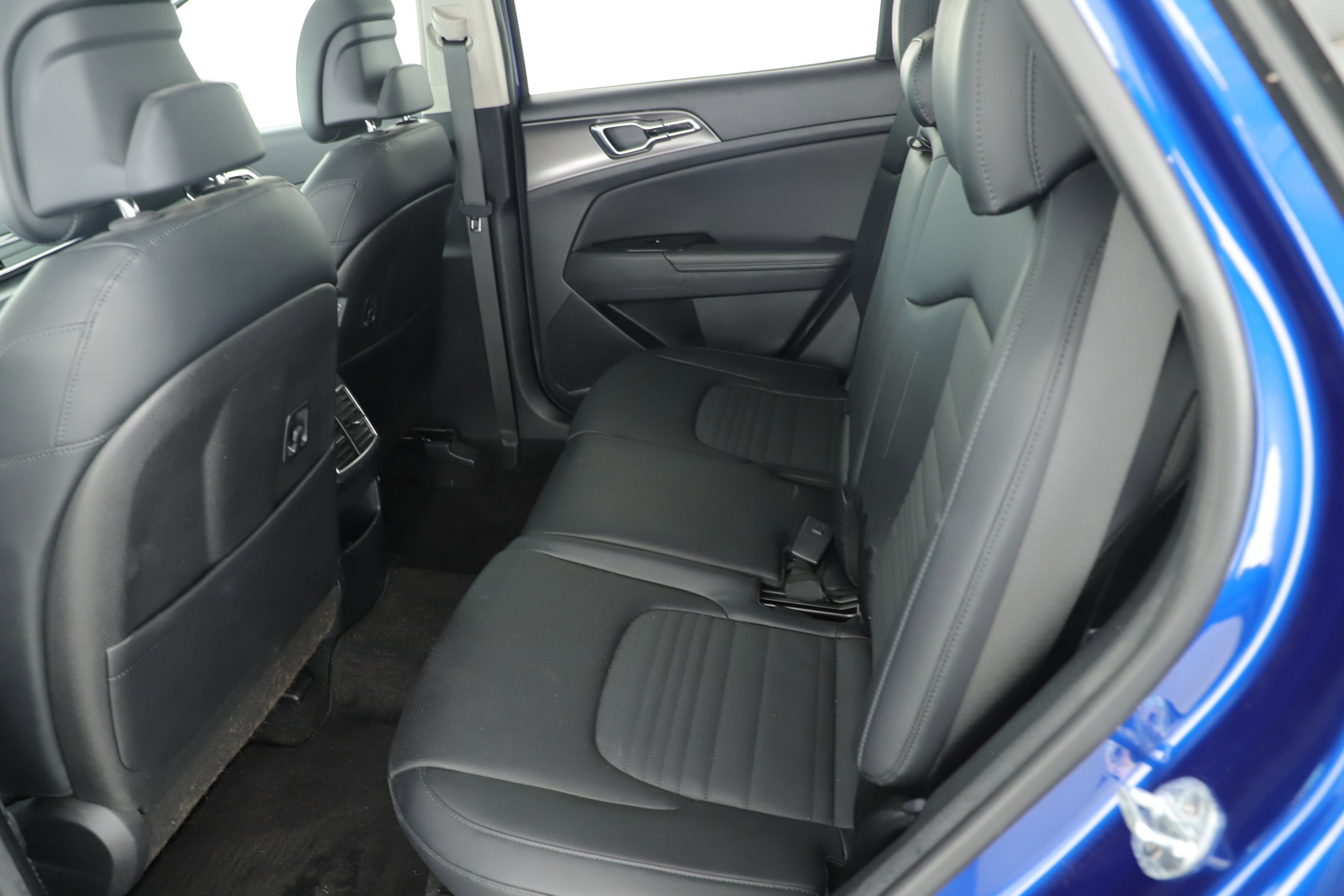 Used 2023 Kia Sportage SX image 19