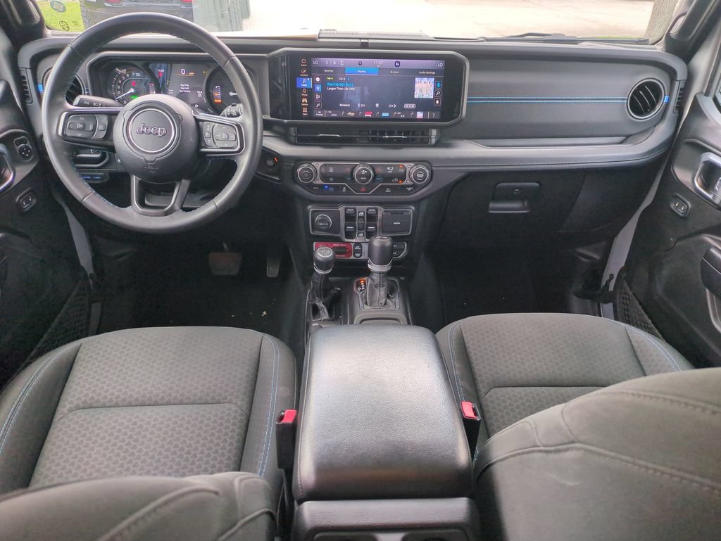 Used 2024 Jeep Wrangler Unlimited Rubicon 4xe AWD/4WD image 16