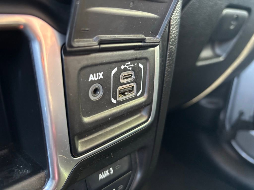 Used 2018 Jeep Wrangler Unlimited Sport image 23