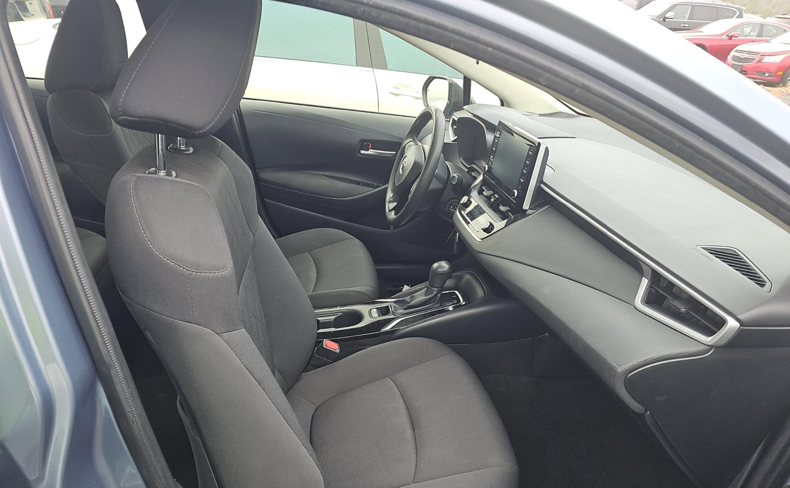 Used 2020 Toyota Corolla LE image 6