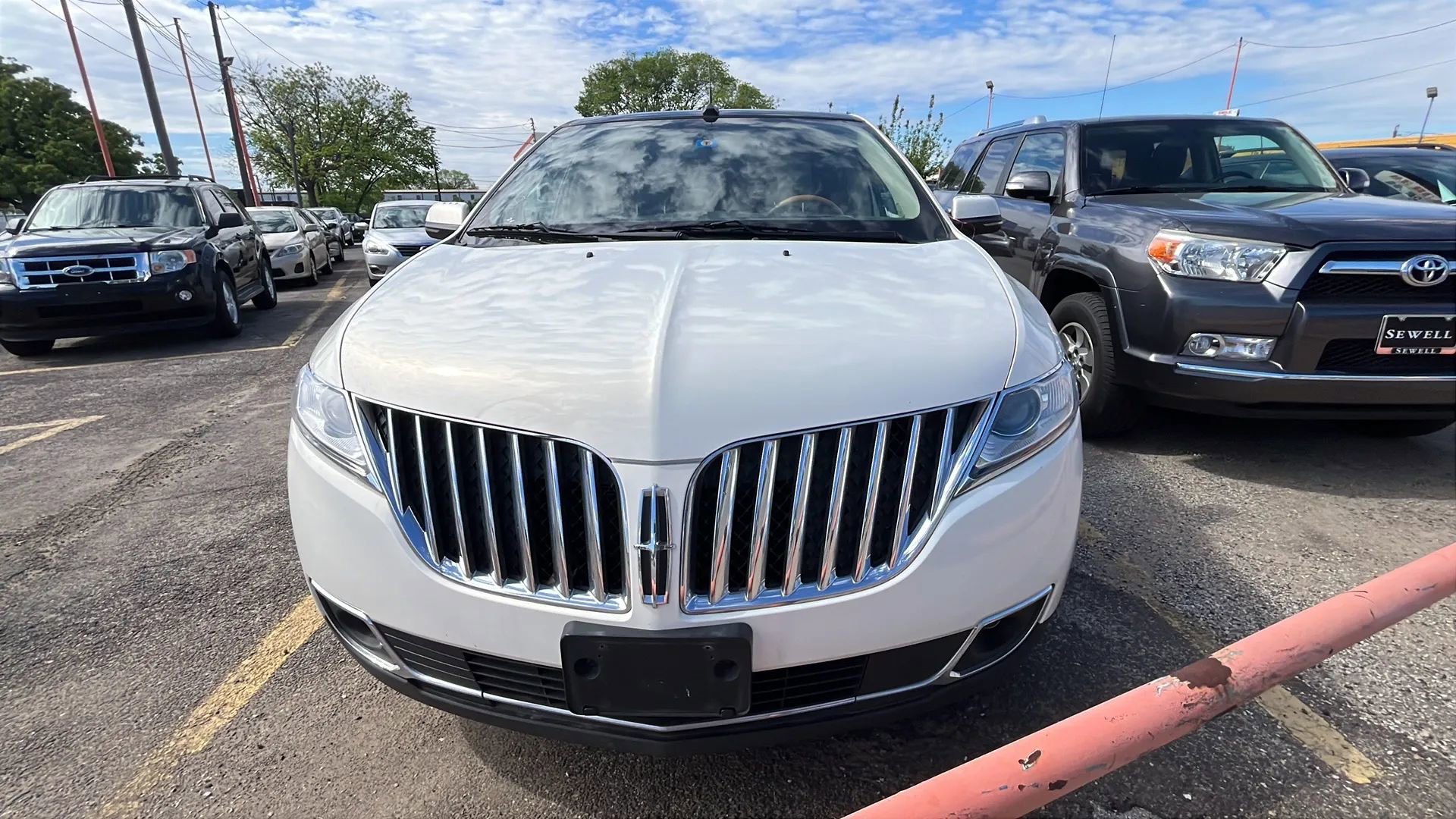 Used 2013 Lincoln MKX AWD image 3
