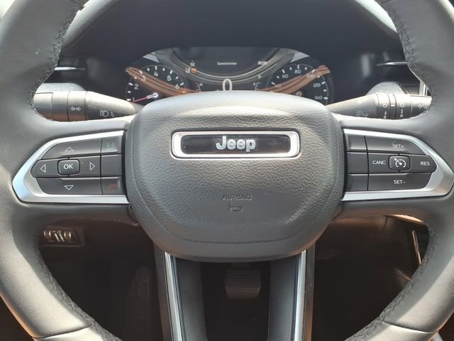 Used 2024 Jeep Compass Latitude image 12