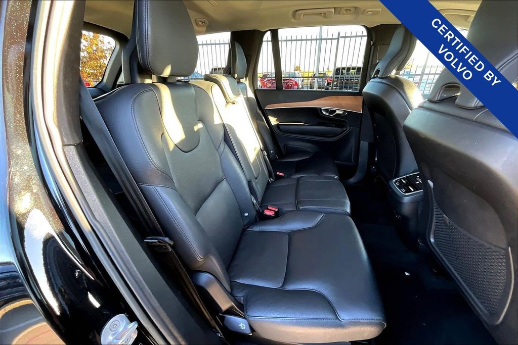 Used 2023 Volvo XC90 B5 Plus image 36