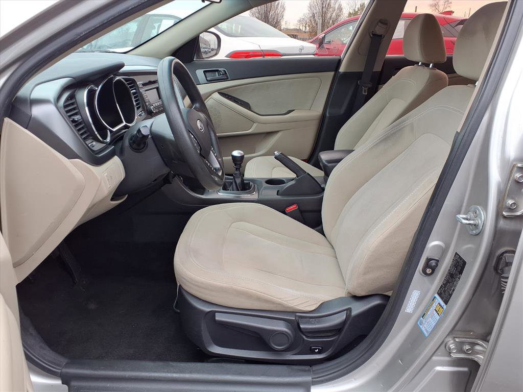 Used 2011 Kia Optima LX image 19