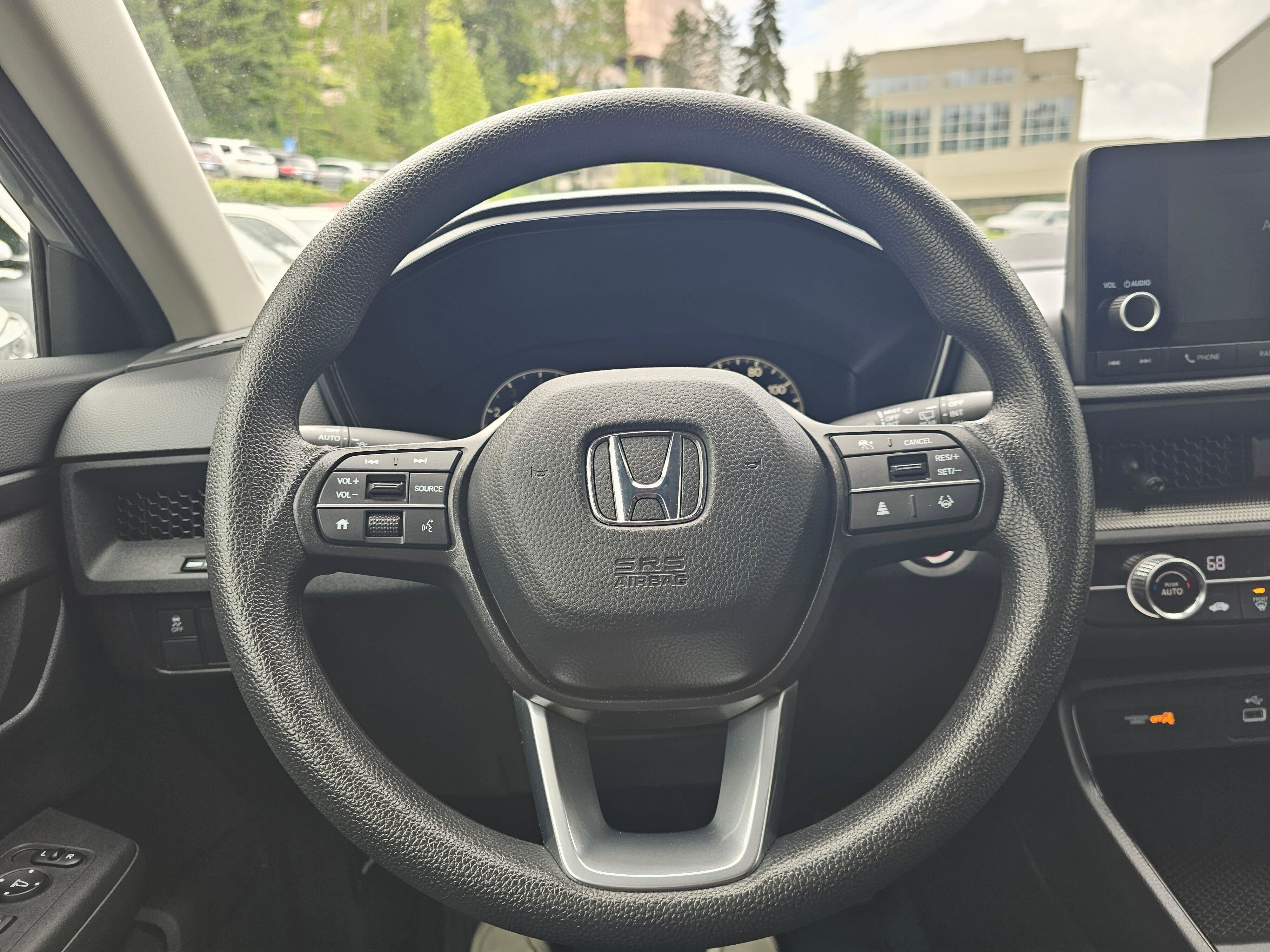 Used 2025 Honda CR-V LX image 24