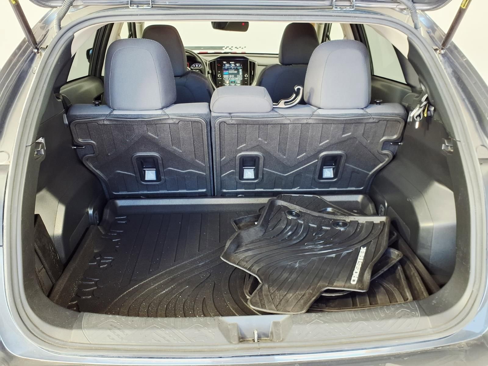 Used 2025 Subaru Crosstrek 2.0i Premium image 9