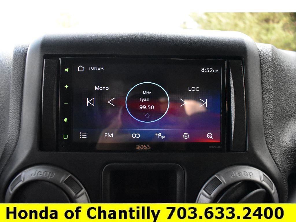 Used 2017 Jeep Wrangler Sport image 14