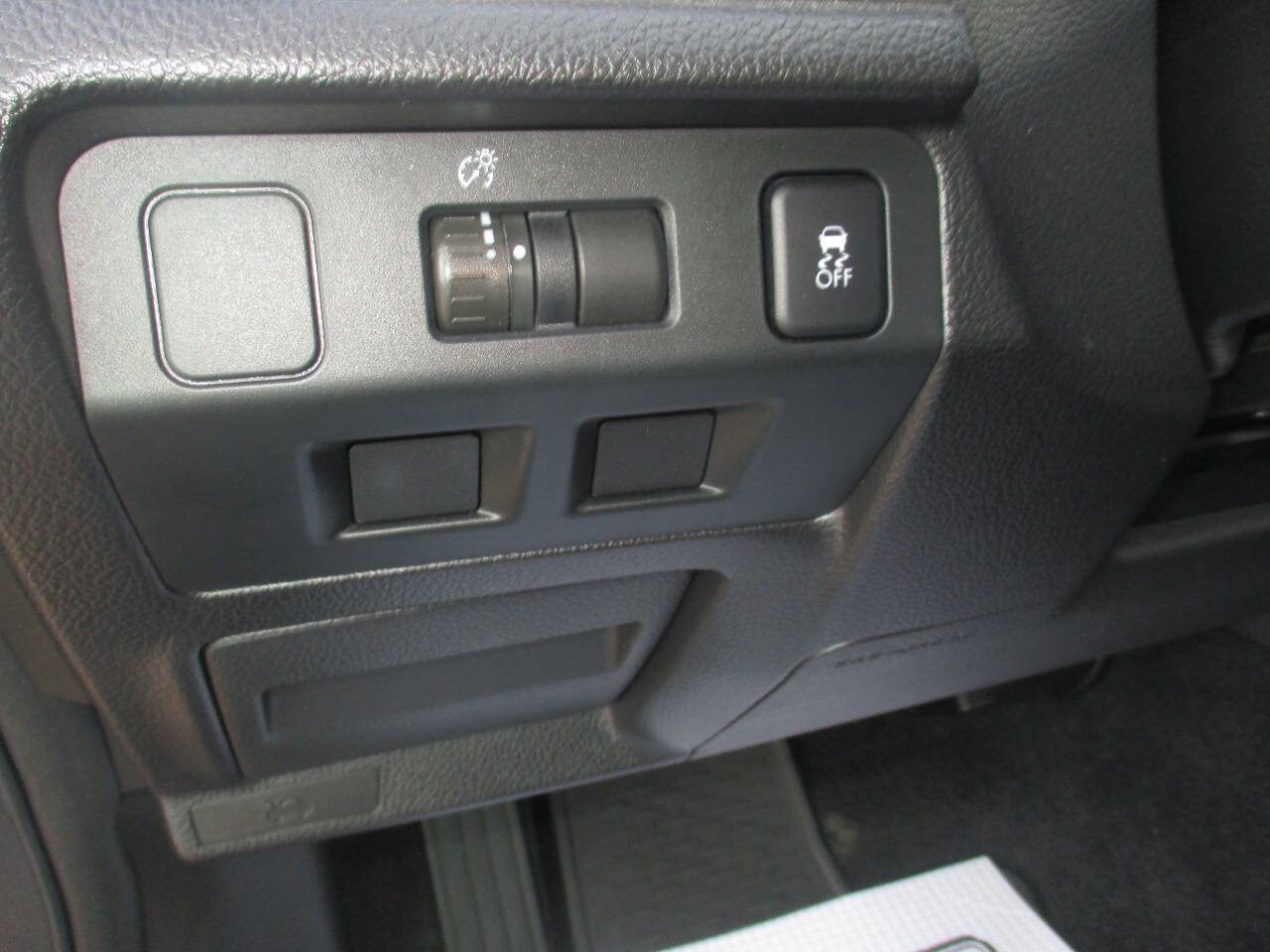 Used 2014 Subaru Impreza 2.0i AWD/4WD image 12
