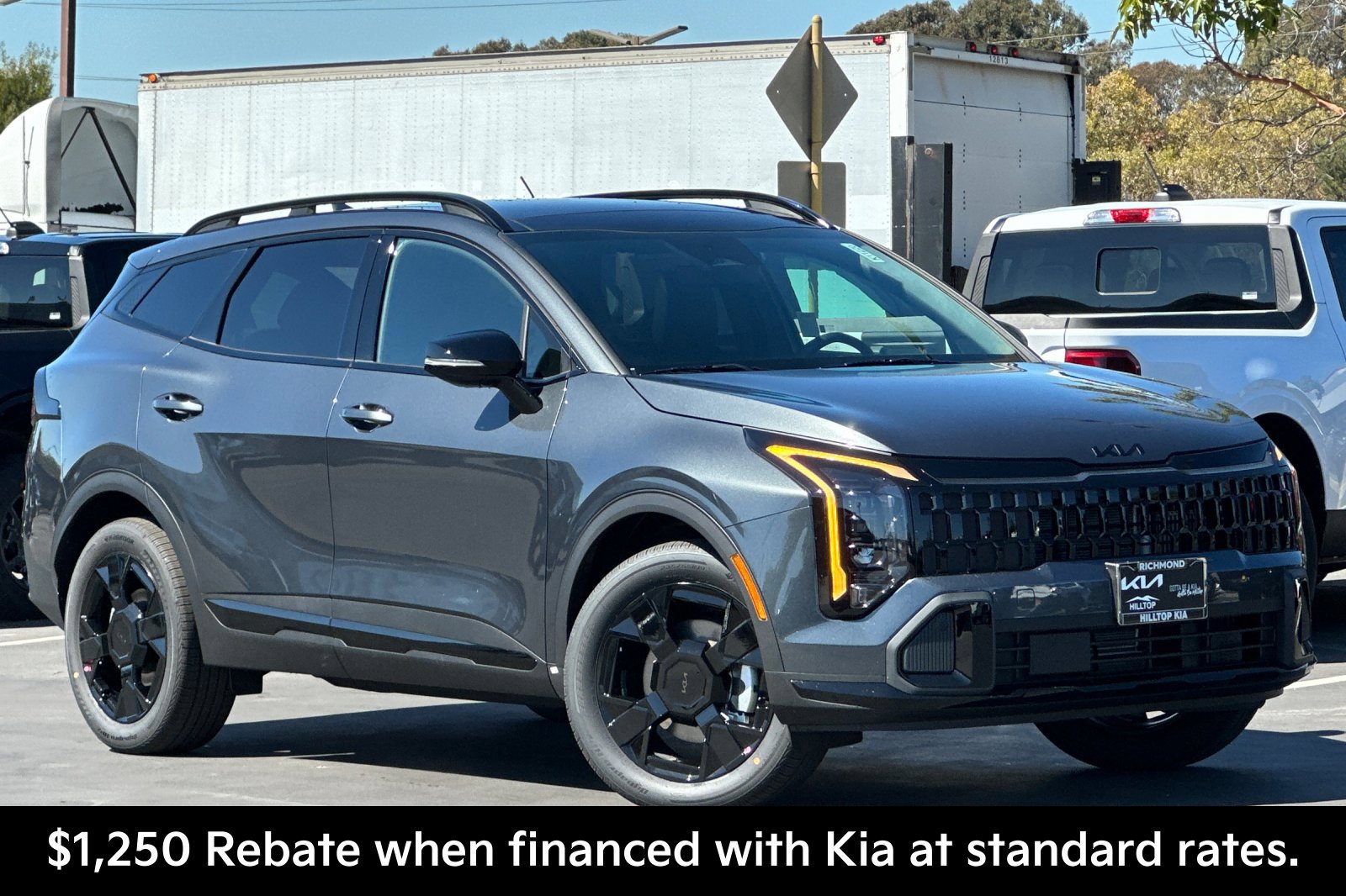 New 2027 Kia Sportage X-Line AWD/4WD image 2