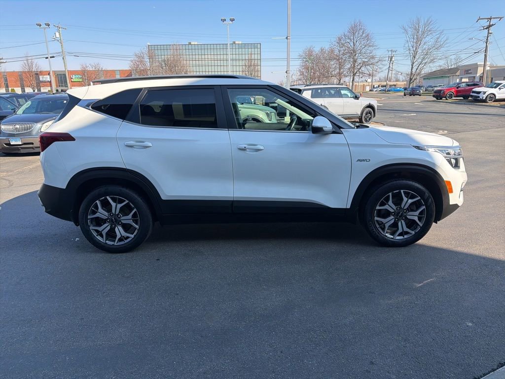 Certified 2023 Kia Seltos EX image 5