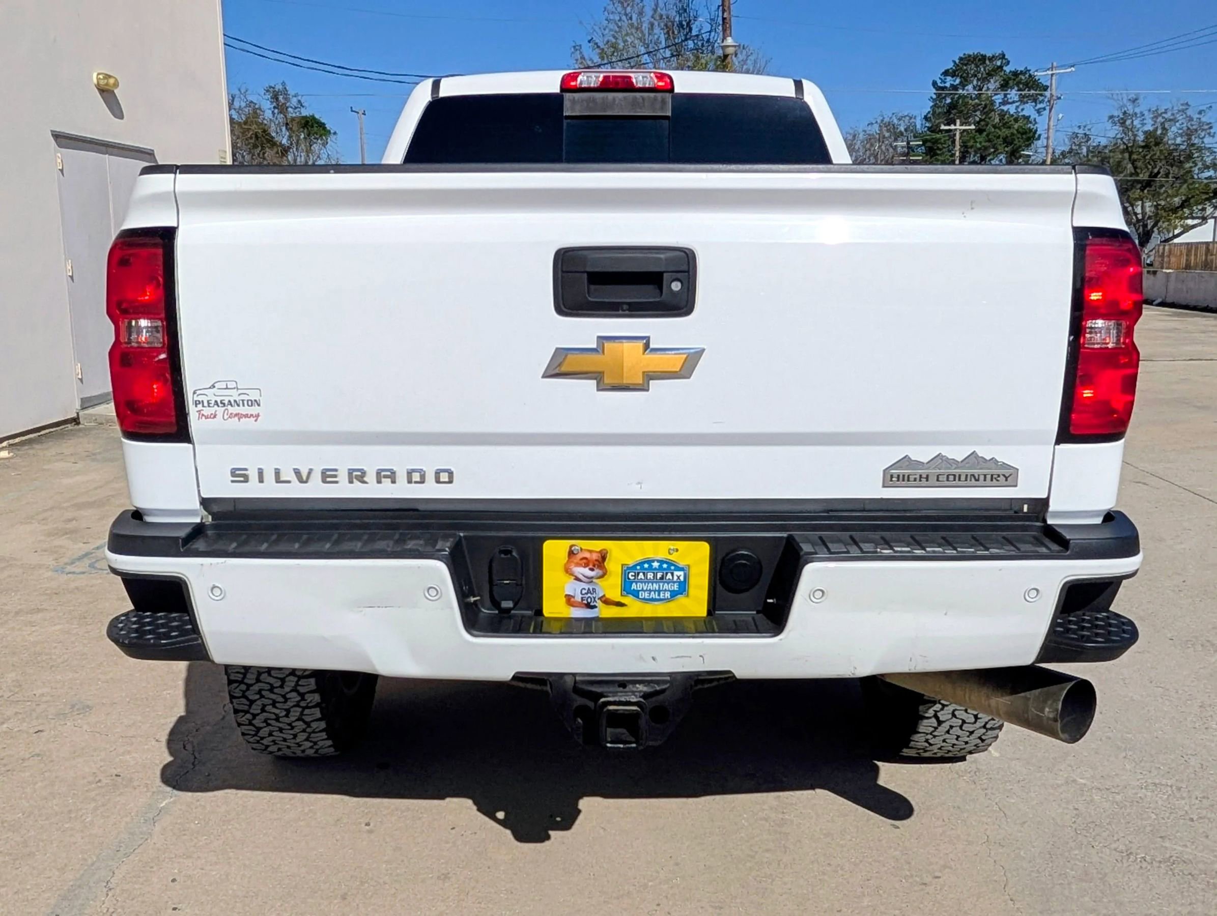 Used 2016 Chevrolet Silverado 2500 High Country w/ Duramax Plus Package image 8