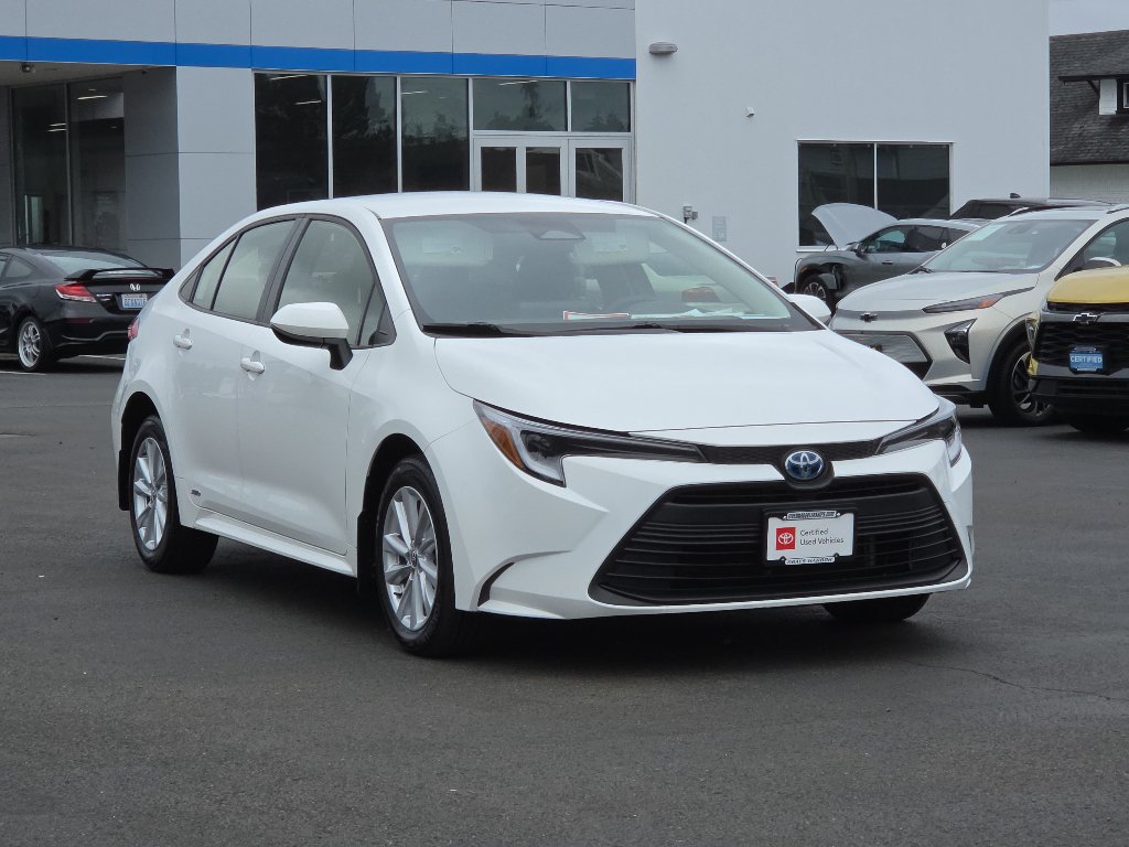 Certified 2025 Toyota Corolla LE w/ LE Premium Package AWD/4WD image 2