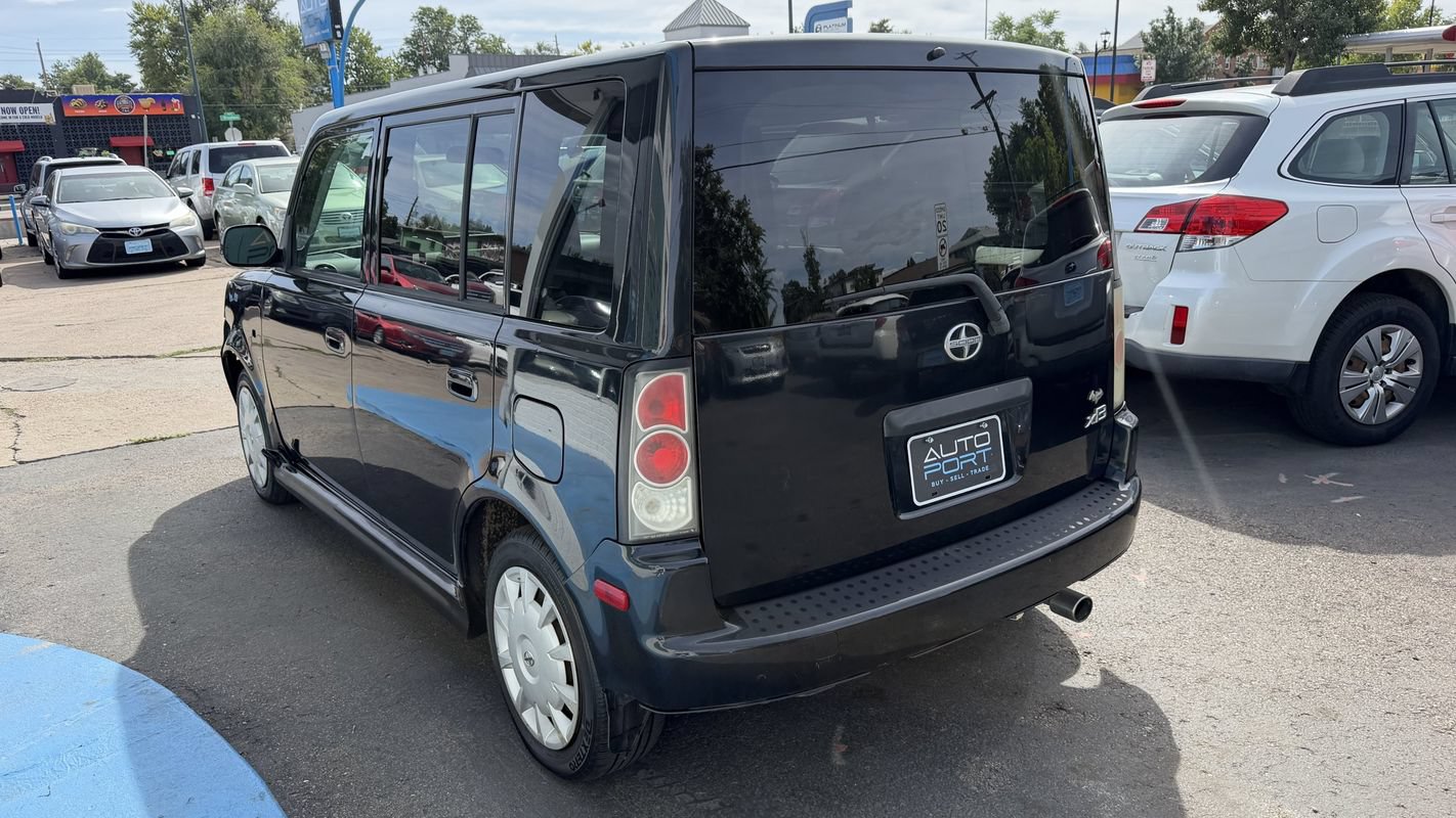 Used 2006 Scion xB FWD image 4
