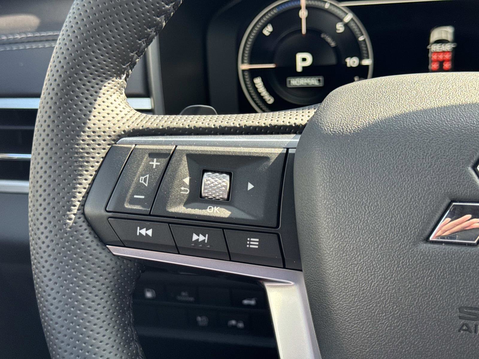 New 2025 Mitsubishi Outlander SEL Black Edition image 21