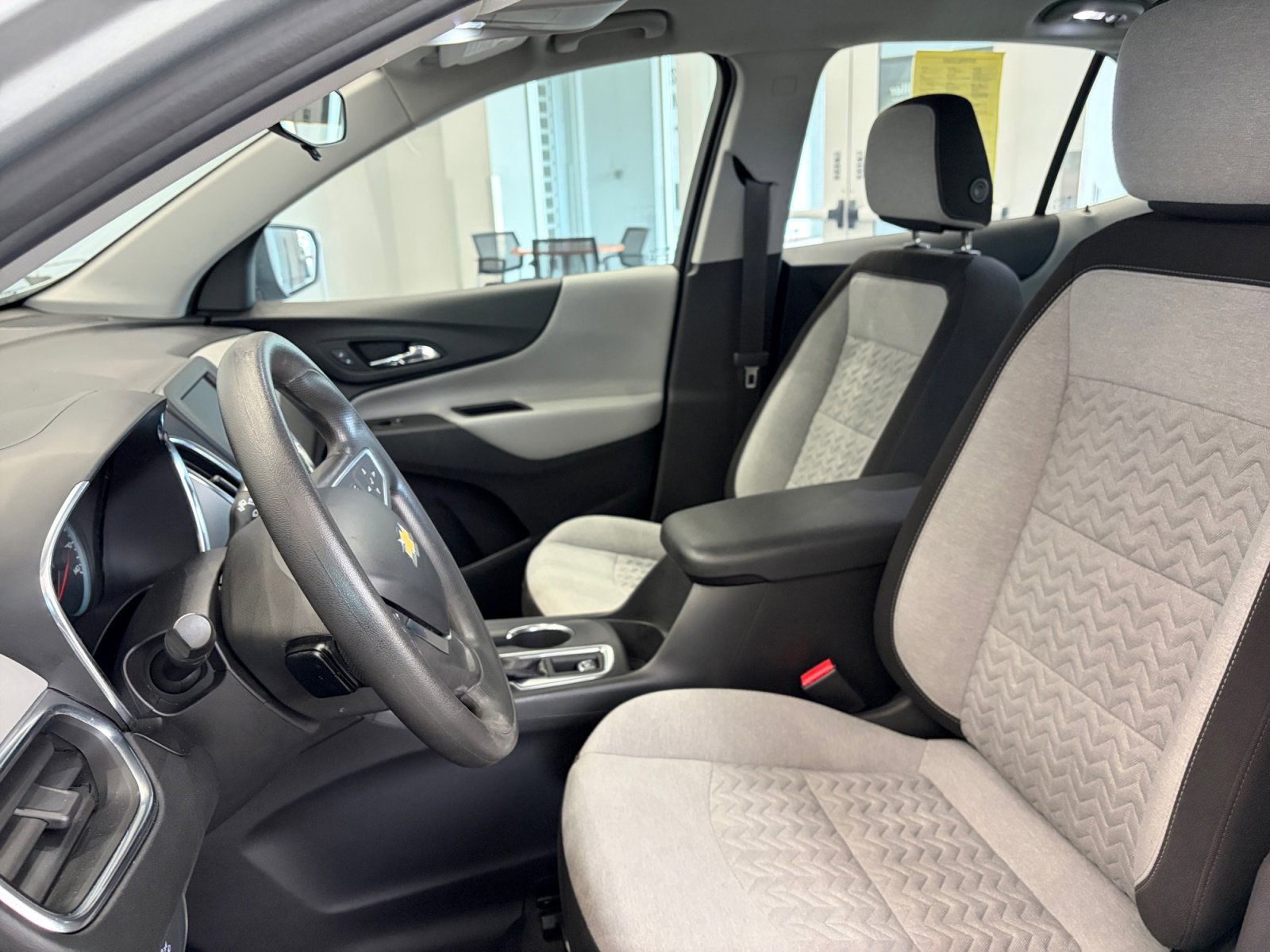 Used 2022 Chevrolet Equinox LS AWD/4WD image 12