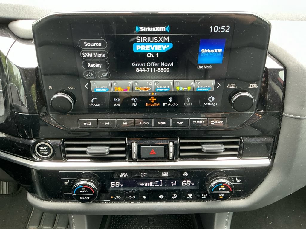 Used 2024 Nissan Pathfinder SL AWD/4WD image 18