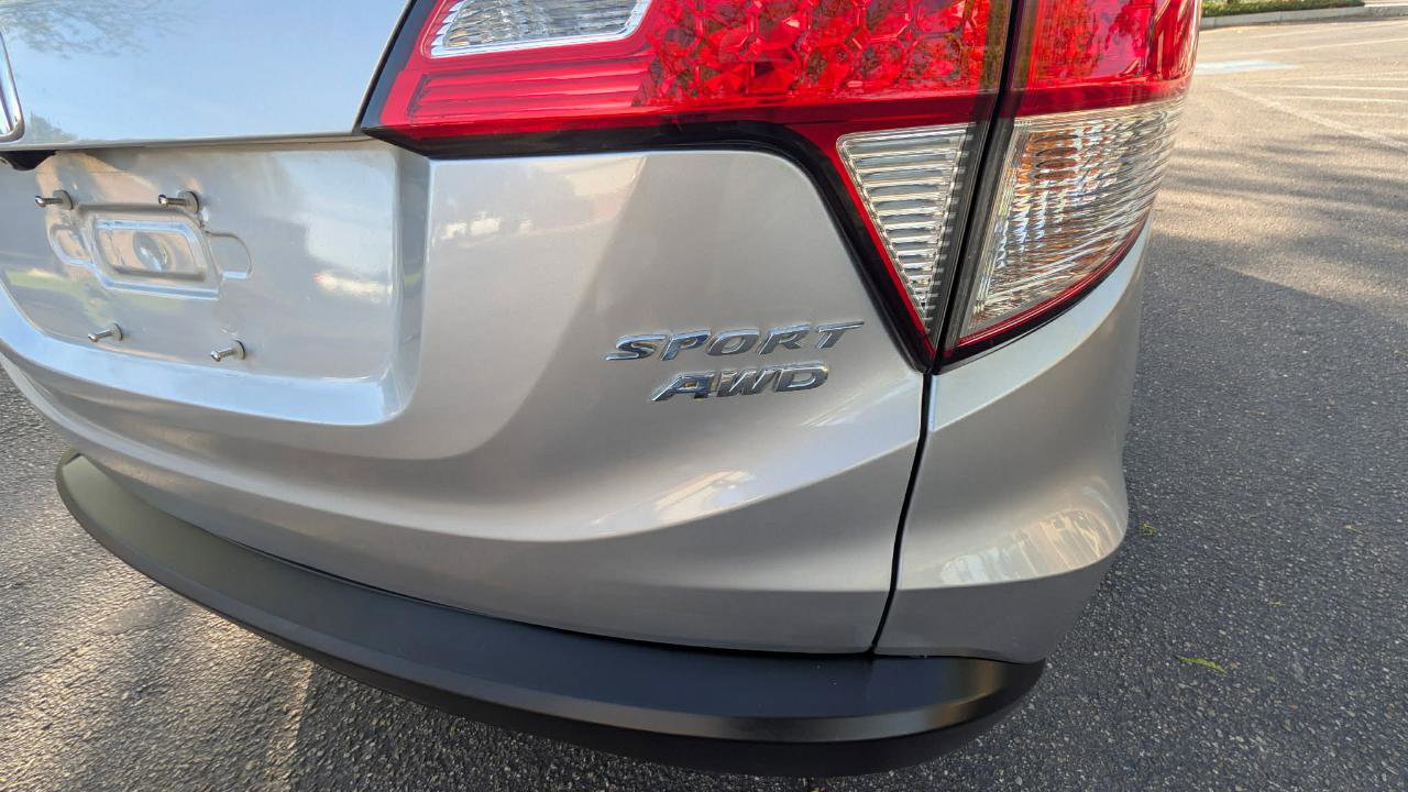 Used 2022 Honda HR-V Sport image 9