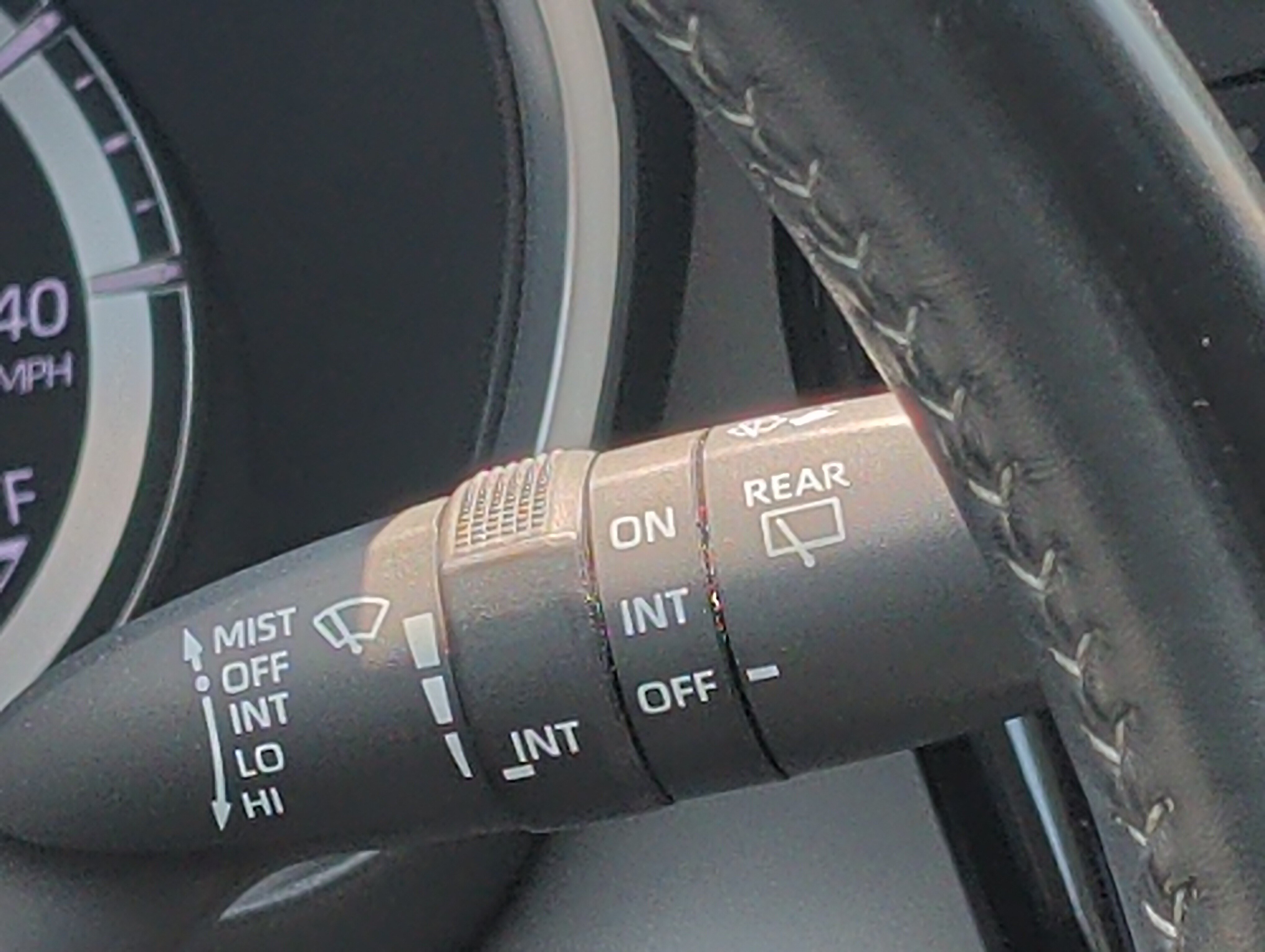 Used 2022 Toyota Highlander XLE AWD/4WD image 31