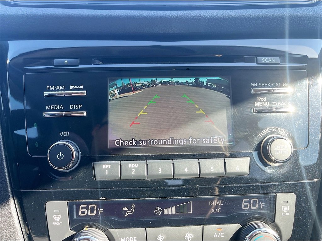 Used 2017 Nissan Rogue SV image 13