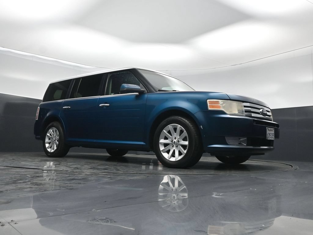 Used 2011 Ford Flex SEL FWD image 3