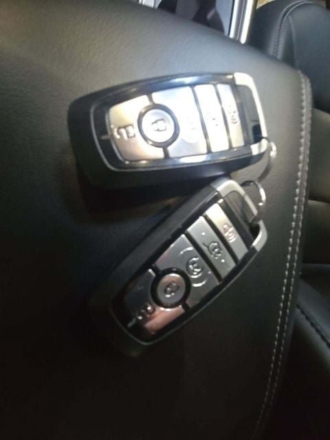 Used 2024 Ford Explorer XLT w/ Equipment Group 202A AWD/4WD image 9