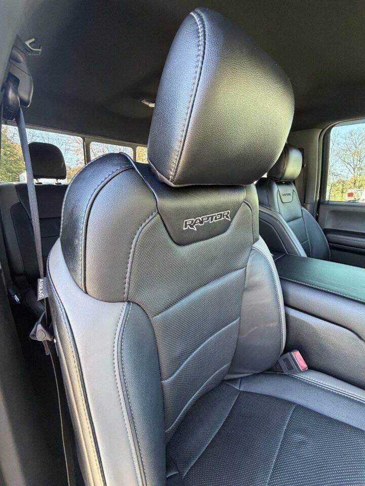 Used 2018 Ford F150 Raptor w/ Equipment Group 802A Luxury AWD/4WD image 18