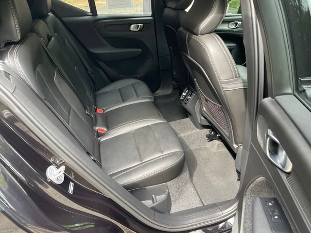 Certified 2025 Volvo XC40 B5 Plus AWD/4WD image 15