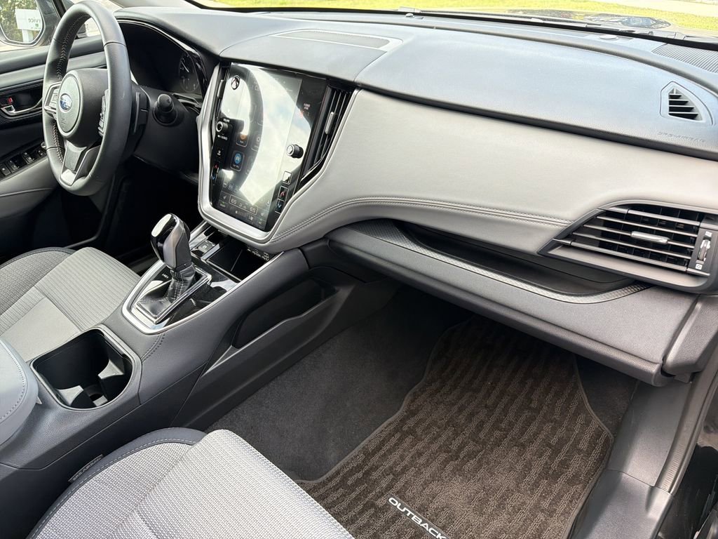 Certified 2025 Subaru Outback Premium AWD/4WD image 14