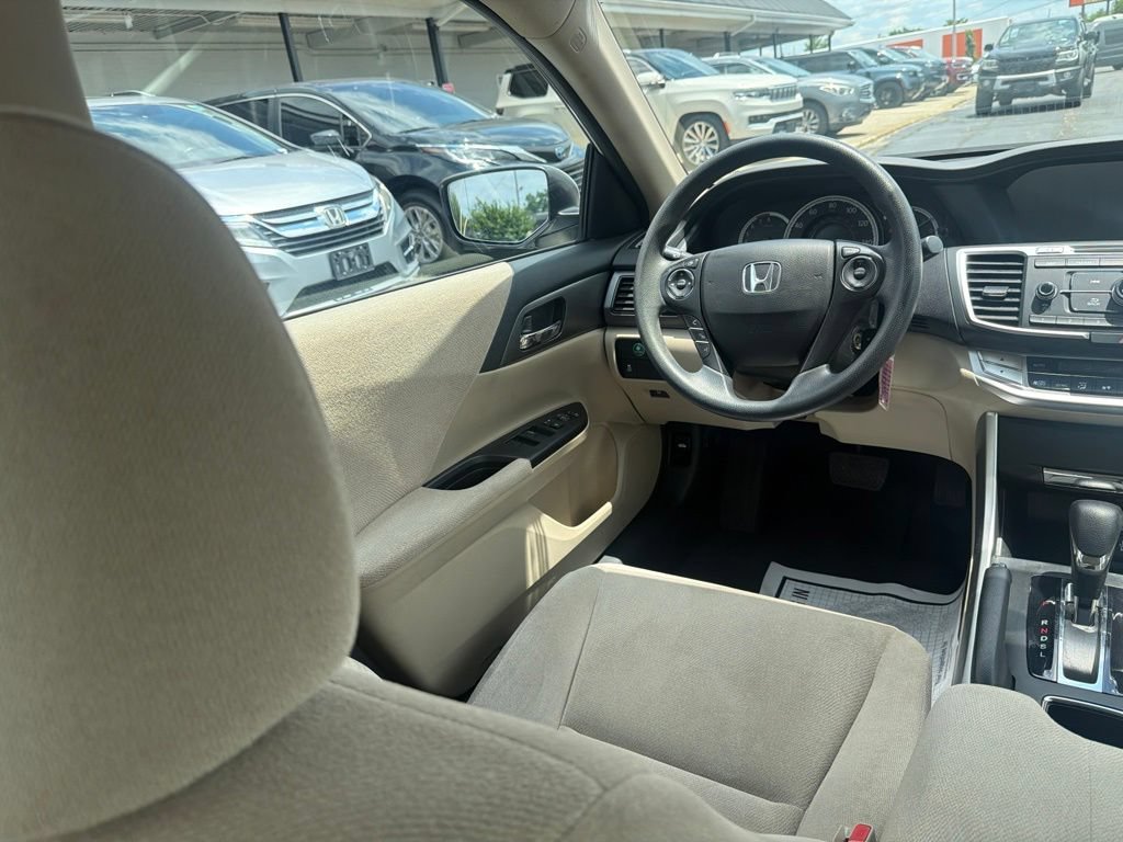 Used 2013 Honda Accord LX image 24