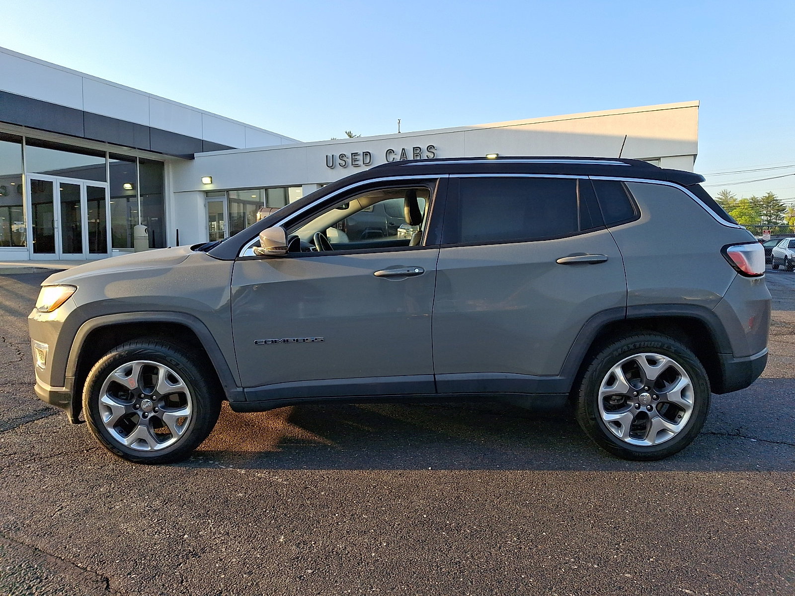 Used 2021 Jeep Compass Limited w/ Sun and Sound Group AWD/4WD image 8