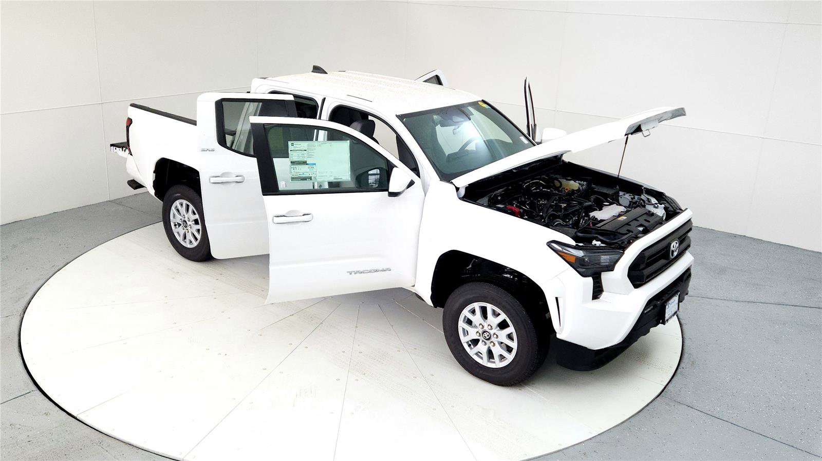 Certified 2025 Toyota Tacoma SR5 image 20