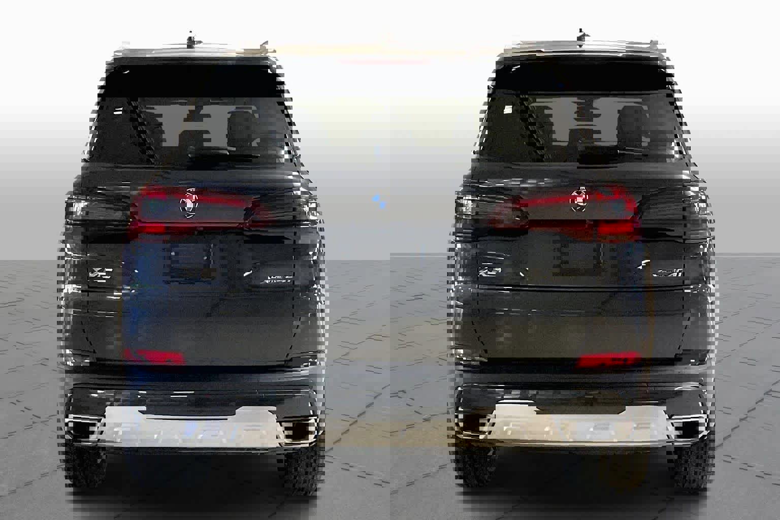 Used 2023 BMW X5 xDrive40i w/ Premium Package image 4