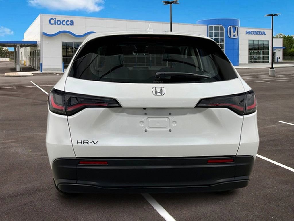 Used 2025 Honda HR-V LX image 4