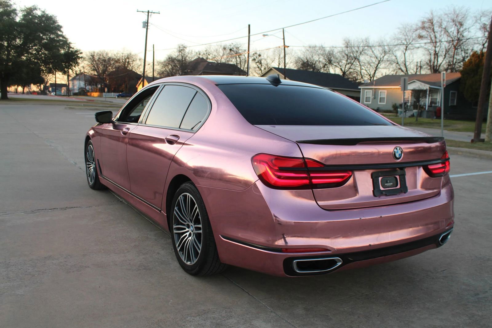 Used 2018 BMW 750i image 11