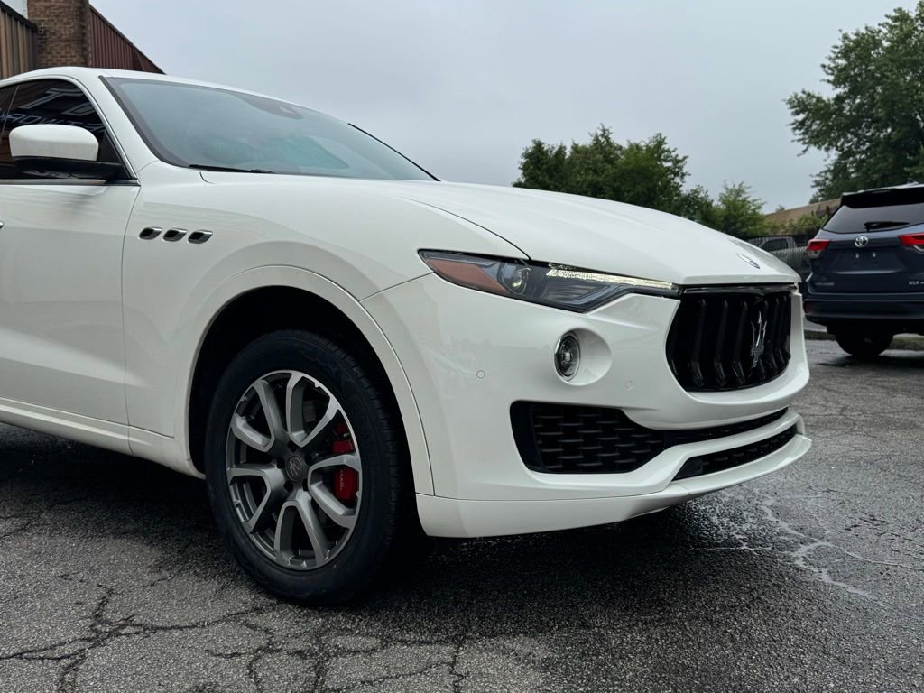 Used 2019 Maserati Levante image 9