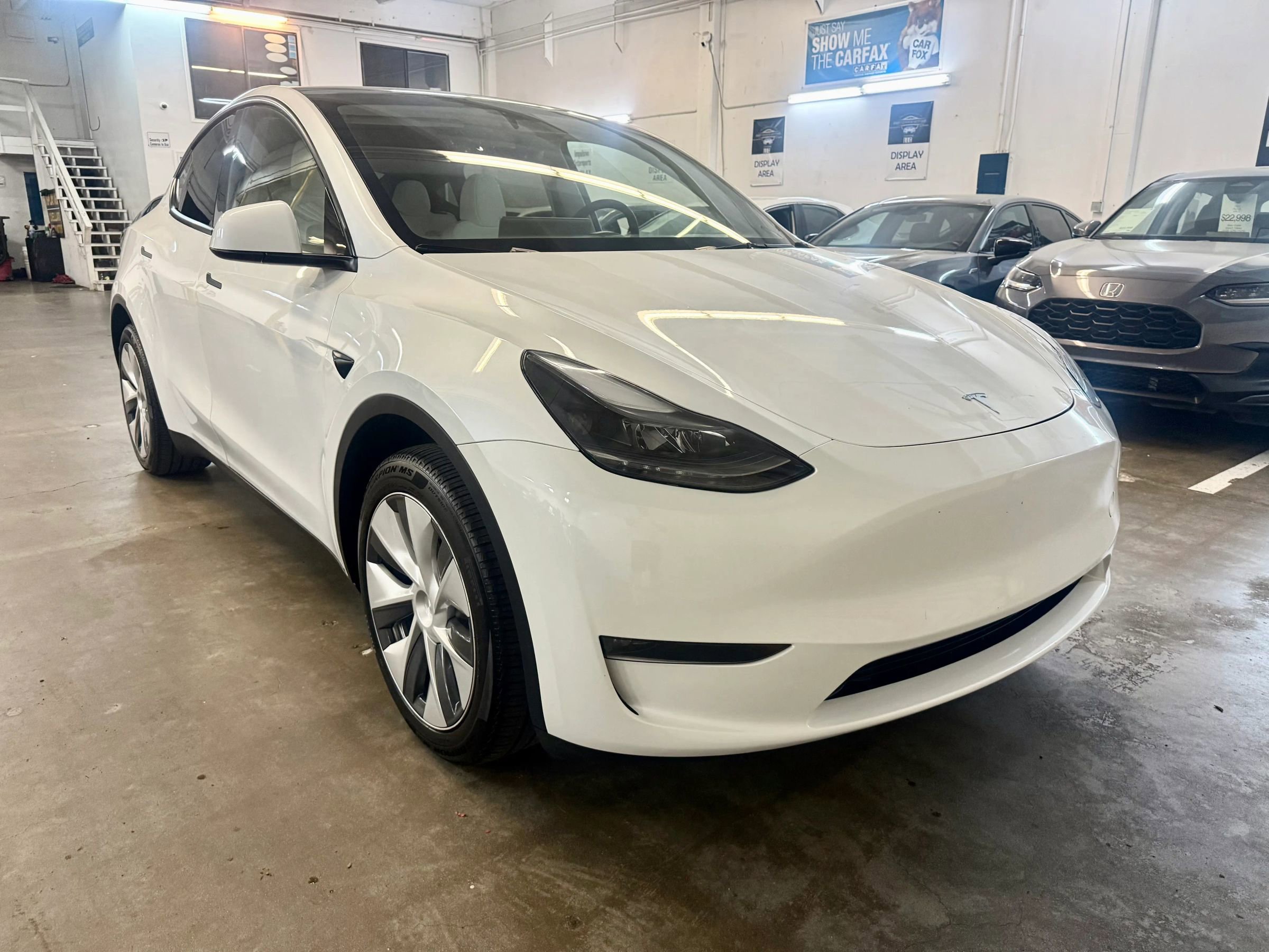 Used 2023 Tesla Model Y Long Range image 3