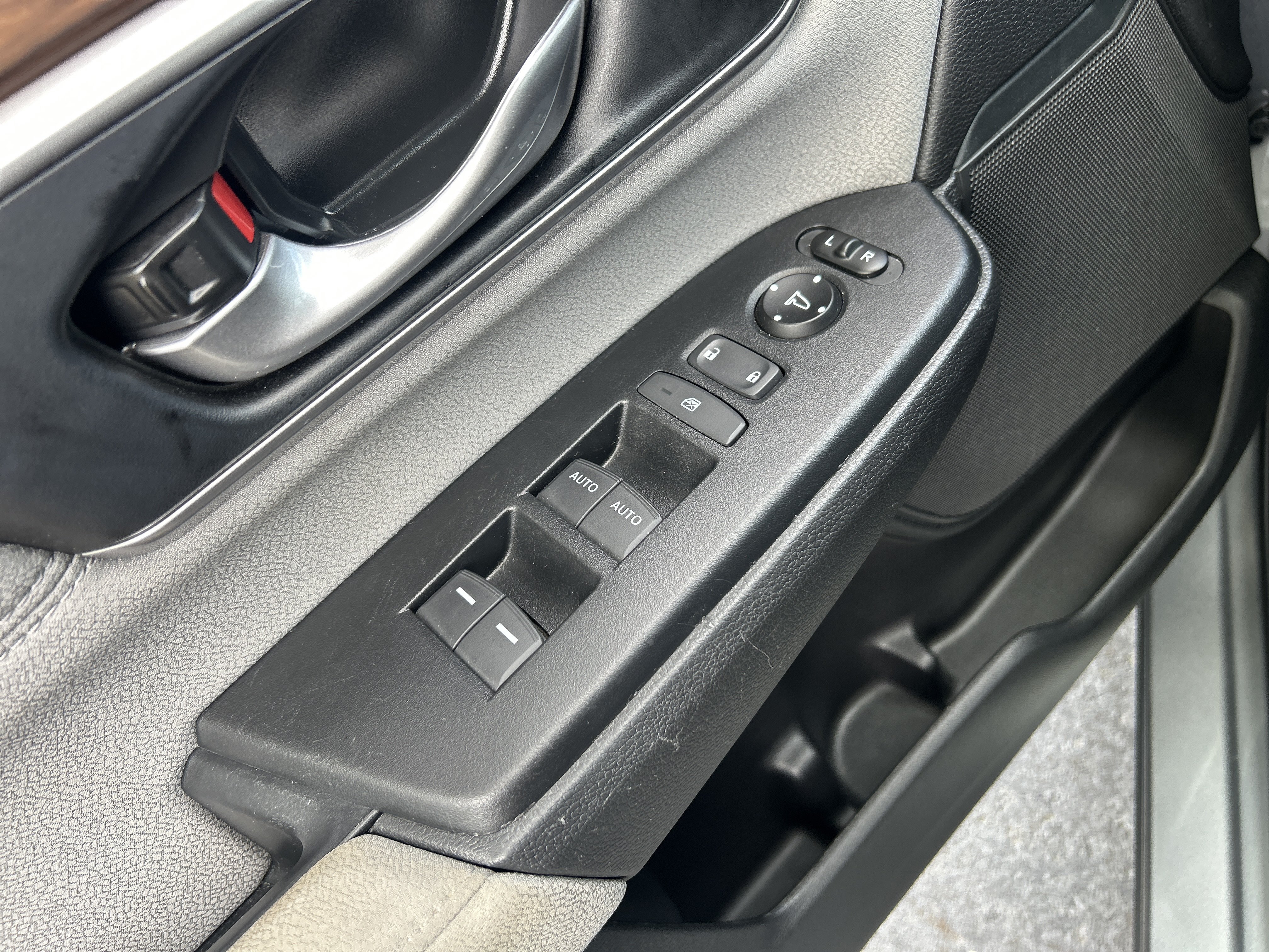 Used 2020 Honda CR-V EX image 23
