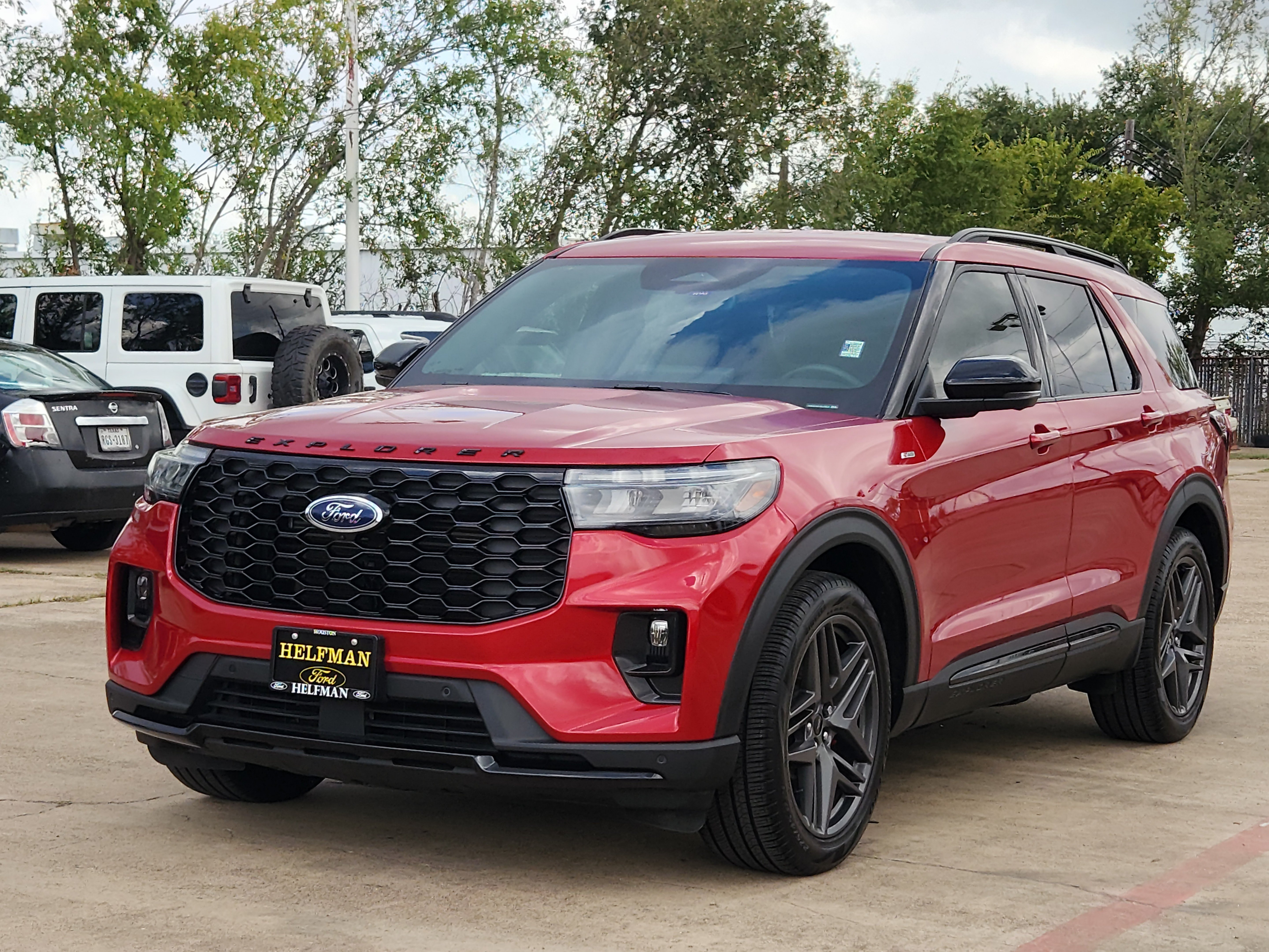 Used 2026 Ford Explorer ST-Line w/ ST-Line Street Pack RWD image 2