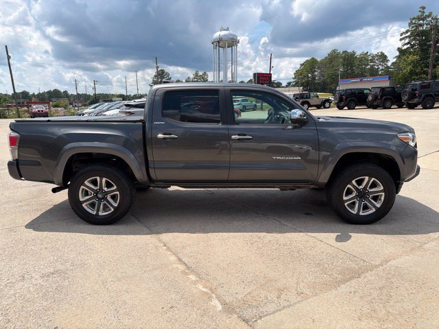Used 2016 Toyota Tacoma Limited w/ Towing Package AWD/4WD image 5