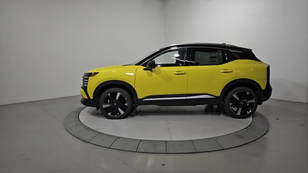 New 2025 Nissan Kicks SR image 2