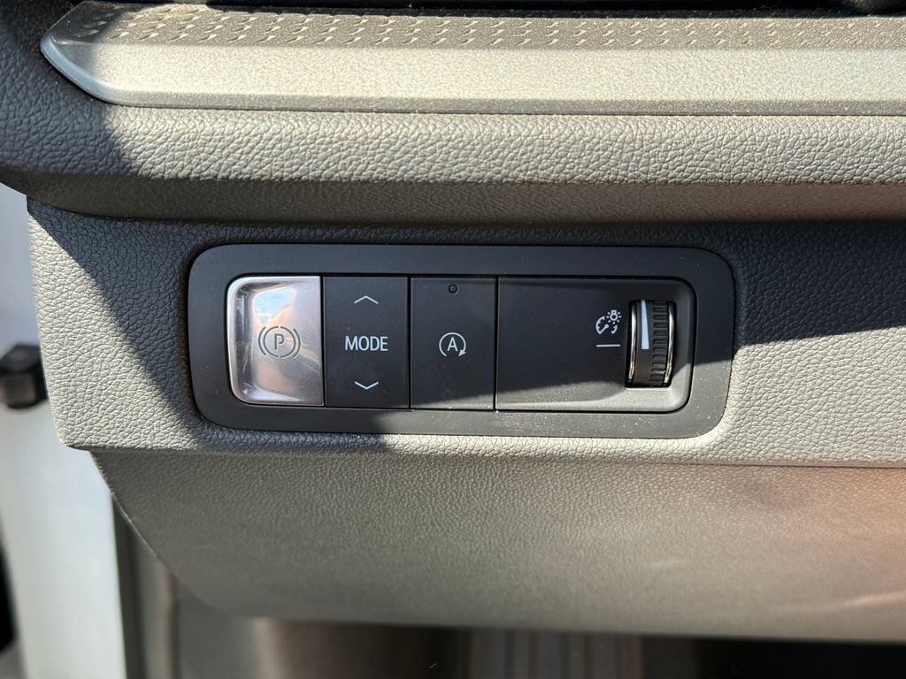 Used 2024 Chevrolet Traverse LT FWD image 26