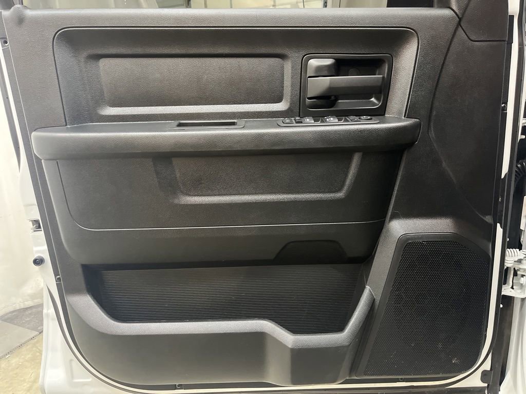 Used 2022 RAM 2500 Tradesman w/ Chrome Appearance Group image 27