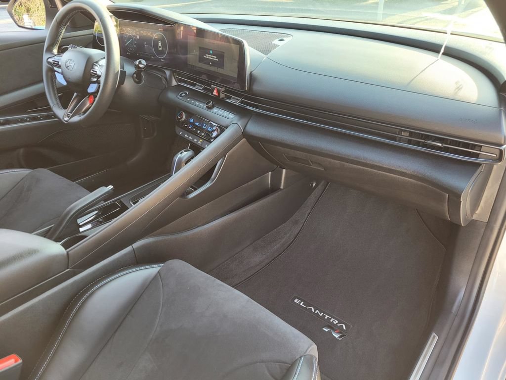 Used 2025 Hyundai Elantra N FWD image 8