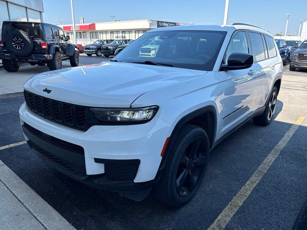 Certified 2023 Jeep Grand Cherokee L Altitude AWD/4WD image 3
