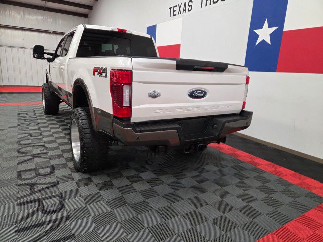 Used 2017 Ford F250 King Ranch w/ King Ranch Ultimate Package AWD/4WD image 11