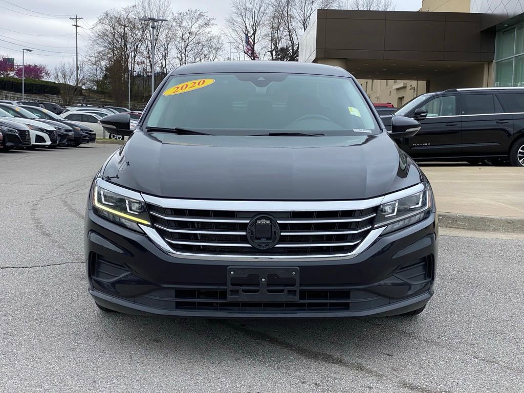 Used 2020 Volkswagen Passat 2.0T SE image 2